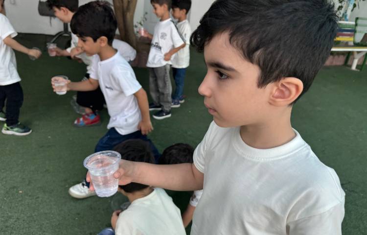 تابستانه:مسابقه آب‌بازی به صورت گروهی