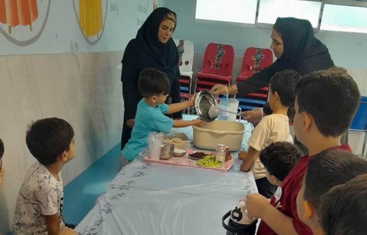 تابستانه درست کردن آبدوغ خیار 2