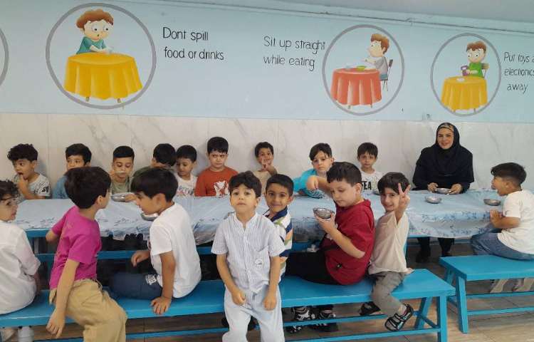 تابستانه درست کردن آبدوغ خیار 3