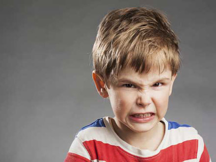 کاهش حساسیت نسبت به خشونت