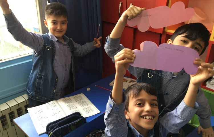 تبریک روز مادر به مادرهای عزیز کلاس دوم و سوم 6