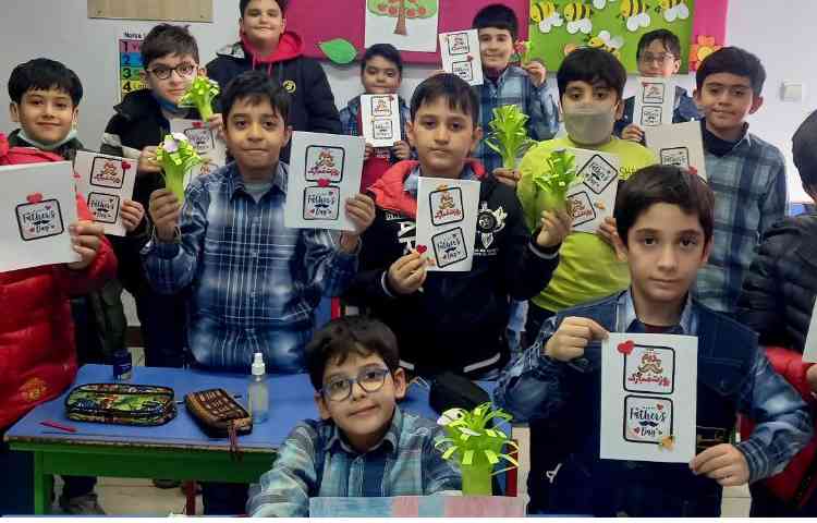 تبریک روز پدر دانش آموزان پایه سوم دبستان به زبان انگلیسی