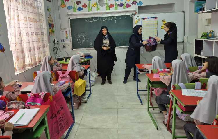 تبریک سال تحصیلی جدید توسط مدیریت و معاون آموزشی 2