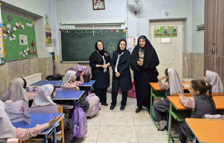 تبریک سال تحصیلی جدید توسط مدیریت و معاون آموزشی 4