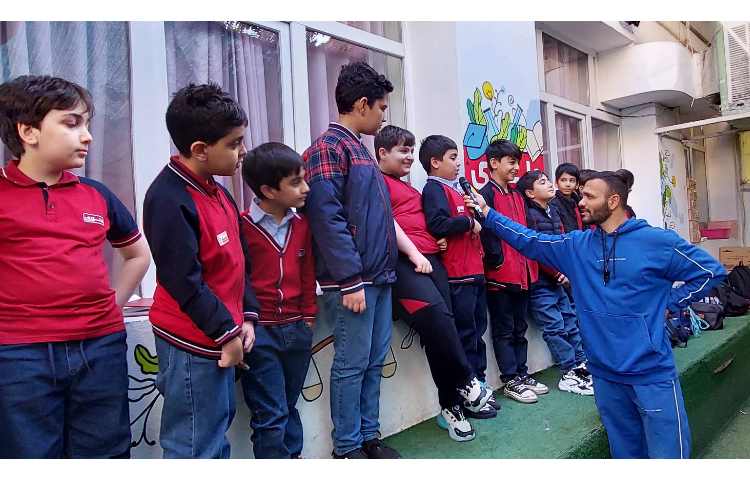 تبلیغات انتخاباتی دانش آموزان در صبحگاه 6