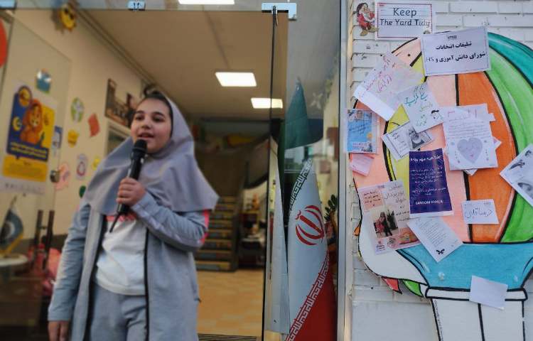 تبلیغات کاندیدای شورای دانش آموزی و Hs 10