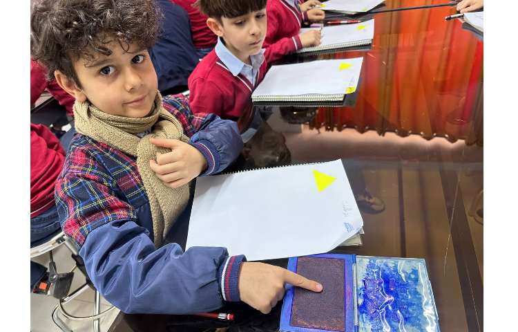 تثبیت نشانه ث با اثر انگشت 3