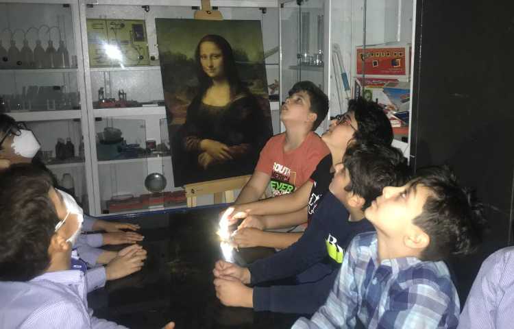 تجزیه نور به کمک منشور 1