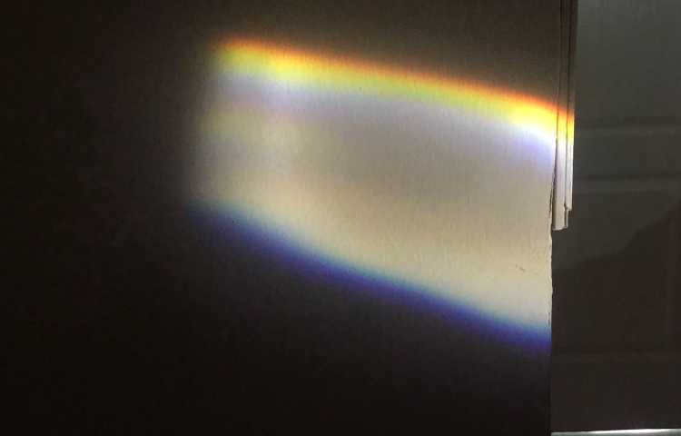 تجزیه نور به کمک منشور 5