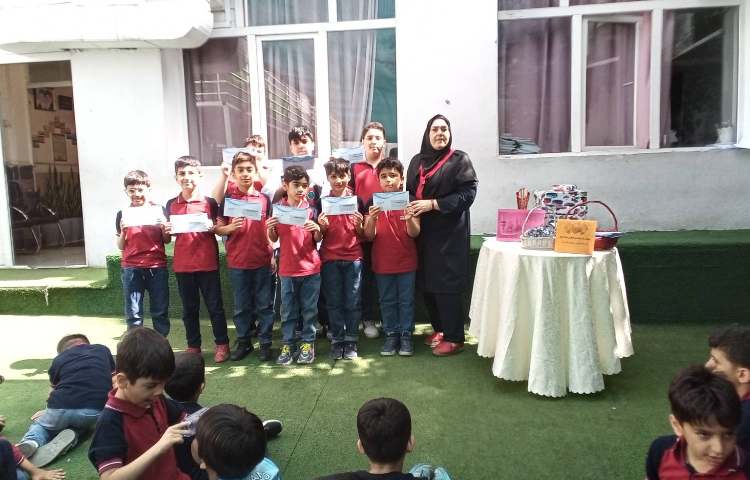 تجلیل از برگزیدگان مسابقات علمی فرهنگی هنری و ورزشی 10