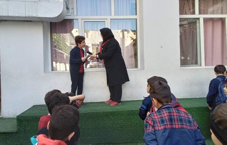 تجلیل از برگزیدگان مسابقات ورزشی و علمی 3