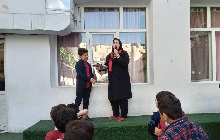 تجلیل از برگزیدگان مسابقات ورزشی و علمی 4