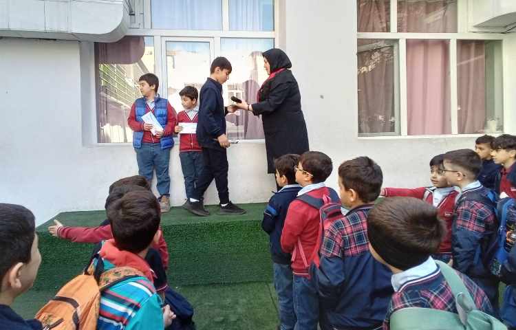 تجلیل از برگزیدگان مسابقات ورزشی و علمی 7