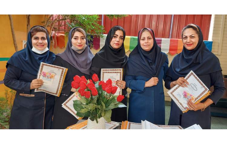 تجلیل از معلمان در روز معلم