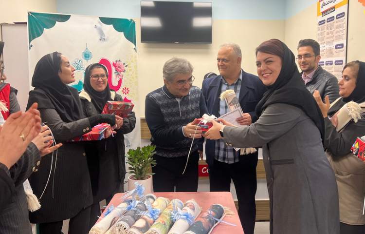 تجلیل از همکاران 1