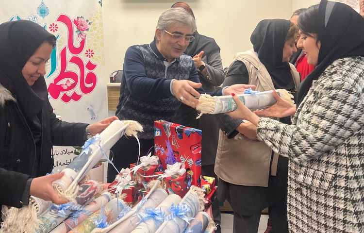 تجلیل از همکاران 2