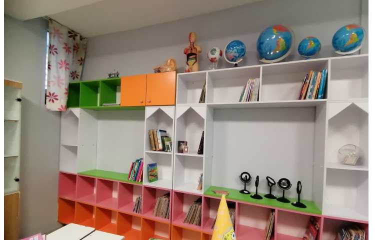 تجهیز کتابخانه، سایت و آزمایشگاه مدرسه 1