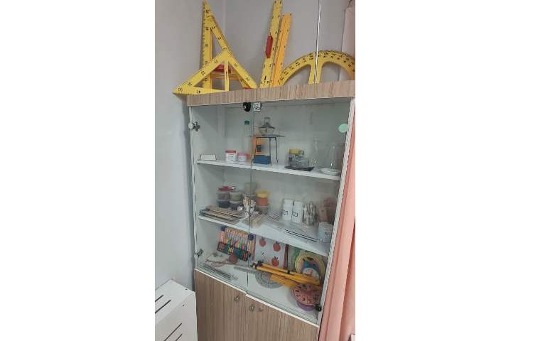 تجهیز کتابخانه، سایت و آزمایشگاه مدرسه 6