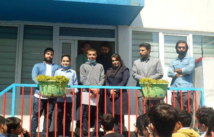 تحویل جوایز غایبین جشن اختتامیه و نوروز 1401 2