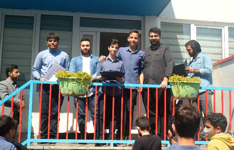 تحویل جوایز غایبین جشن اختتامیه و نوروز 1401 5