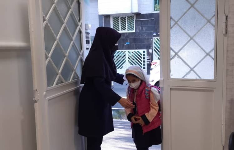 تحویل دانش آموزان از اولیا 3