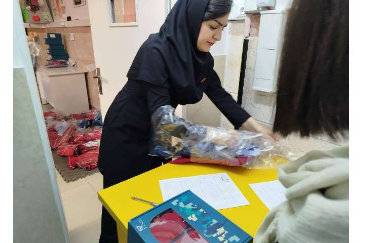 تحویل لباس فرم دانش آموزان 4