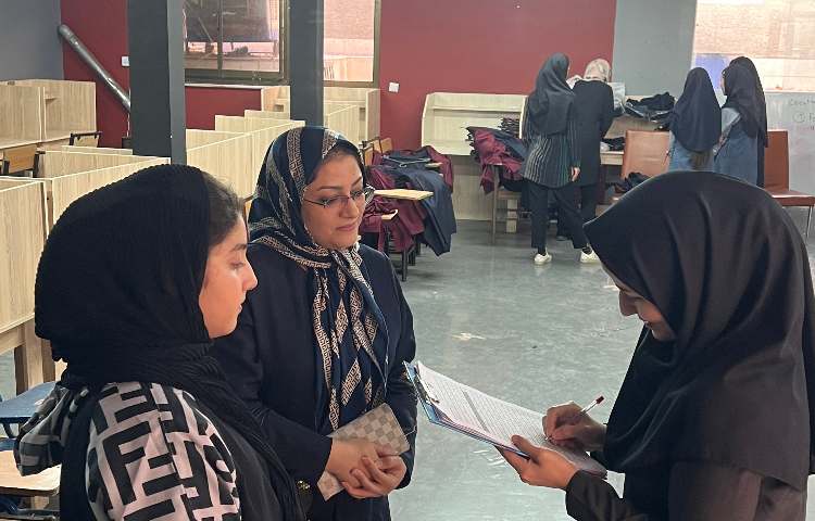 تحویل لباس فرم 4