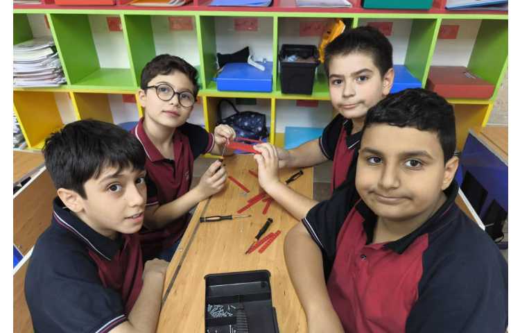 تحویل پک ها و ساخت سازه ی قاب عکس 1