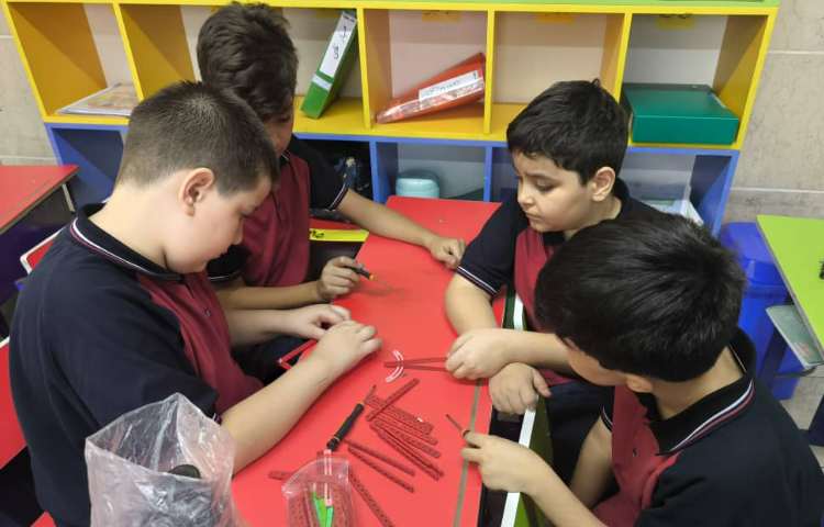 تحویل پک ها و ساخت سازه ی قاب عکس 1