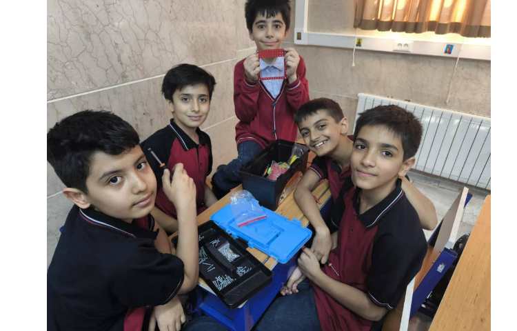 تحویل پک ها و ساخت سازه ی قاب عکس 2