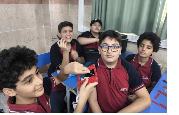 تحویل پک ها و ساخت سازه ی قاب عکس 3