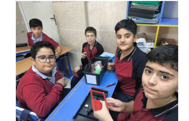 تحویل پک ها و ساخت سازه ی قاب عکس 4