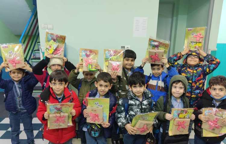 تحویل پک هدیه عیدانه 4