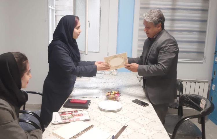 تحویل کارنامه نوبت دوم 3