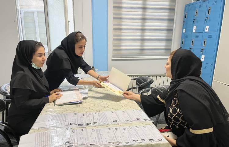 تحویل کارنامه نوبت دوم 8