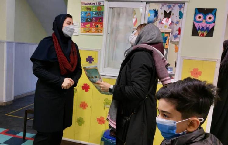 تحویل کارنامه نیمسال اول تحصیلی 11