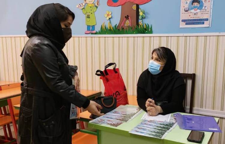 تحویل کارنامه نیمسال اول تحصیلی 4