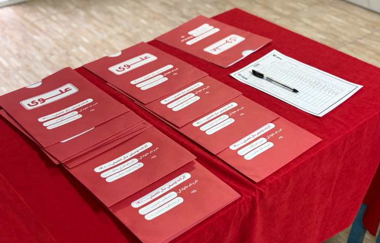 تحویل کارنامه نیمسال اول و بازدید از نمایشگاه فوق برنامه 7