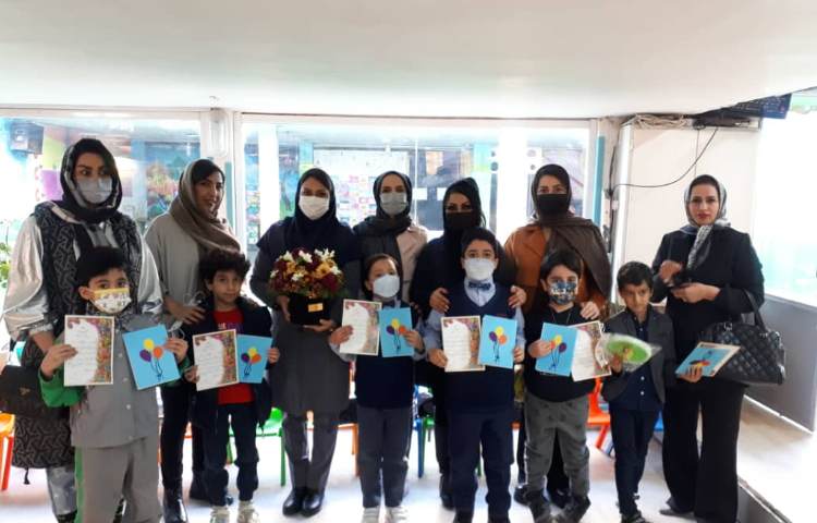 تحویل کارنامه های نوبت اول 1