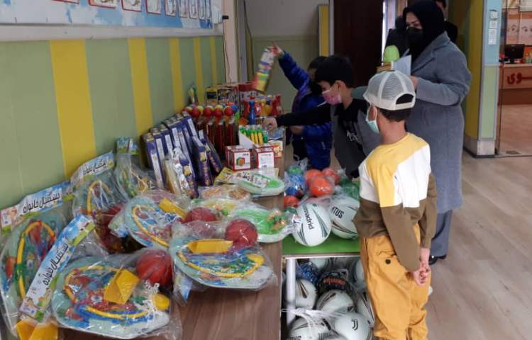 تحویل کارنامه های نوبت اول 3