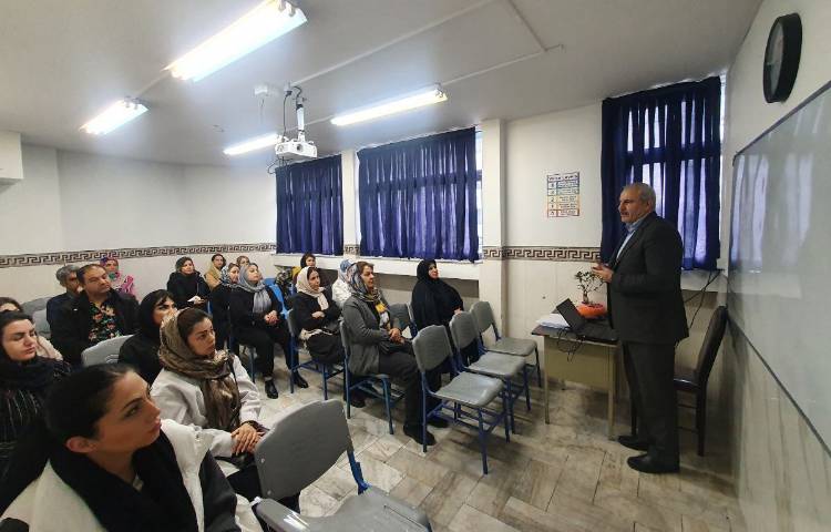 تحویل کارنامه همگام 1 همراه مشاوره 2