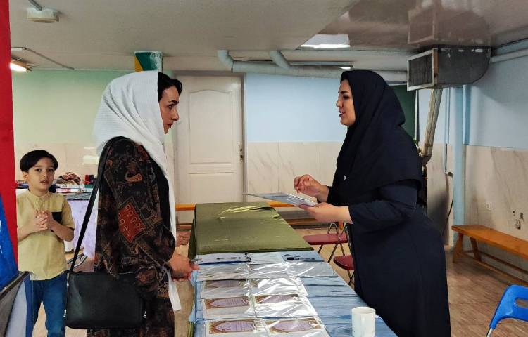 تحویل کارنامه ی نیم سال دوم و جشنواره ی جایزه ها 10