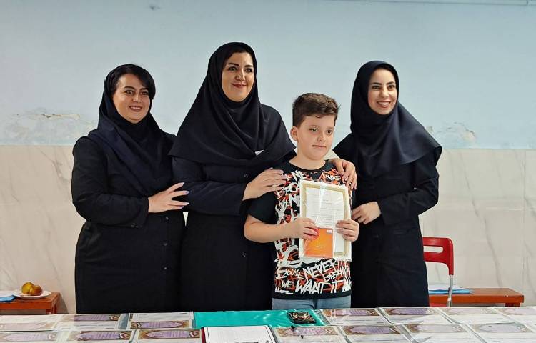 تحویل کارنامه ی نیم سال دوم و جشنواره ی جایزه ها 8