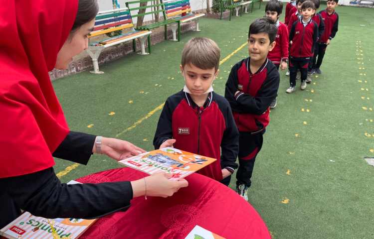 تحویل کتاب‌های ALV Phonics 2 1