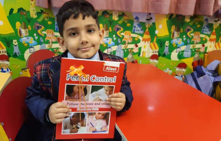 تحویل کتاب‌های Pencil Control 2