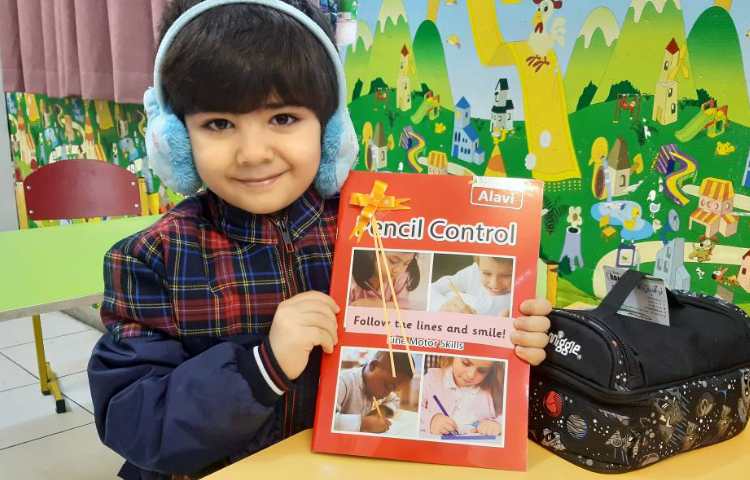 تحویل کتاب‌های Pencil Control 3