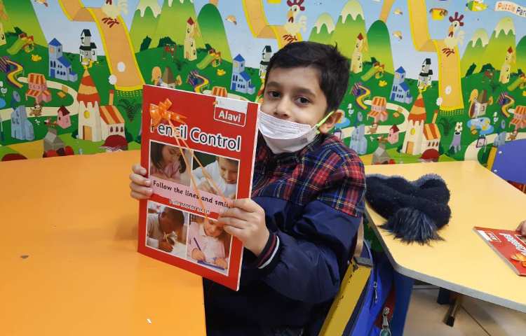 تحویل کتاب‌های Pencil Control 7