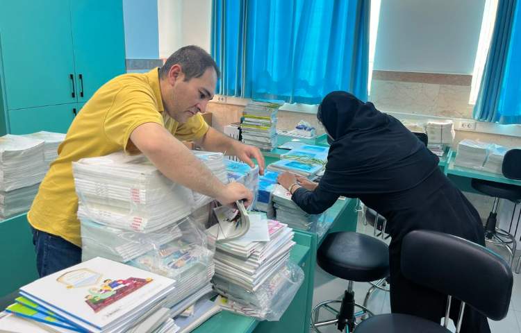 تحویل کتب، آماده سازی لباس فرم و مقدمات سال تحصیلی جدید 15