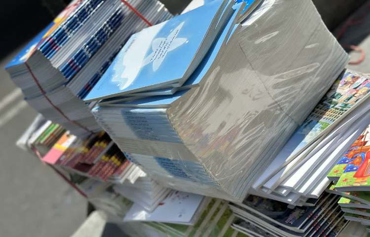 تحویل کتب درسی 3