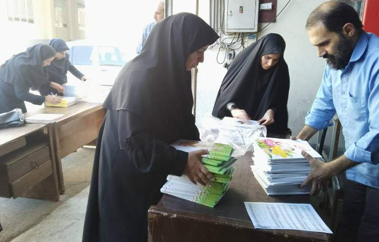 تحویل کتب درسی 3